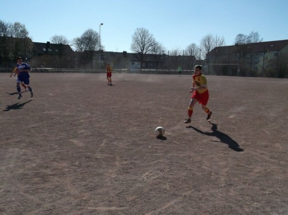 Spielaufbau der Mengeder durch Tobi Lahmer